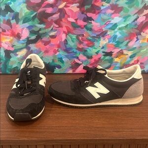 New Balance 420 Black and White Sneakers with Suede Accents